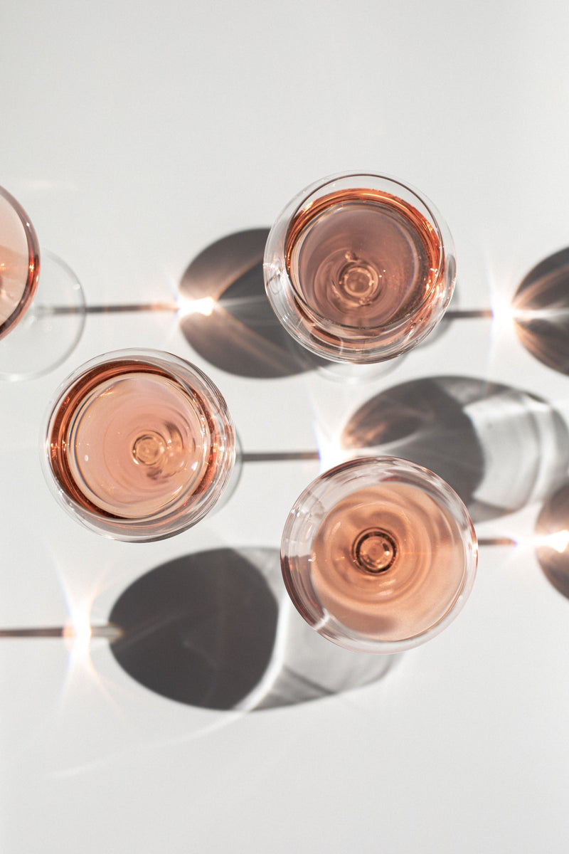 Gläser mit Roséwein